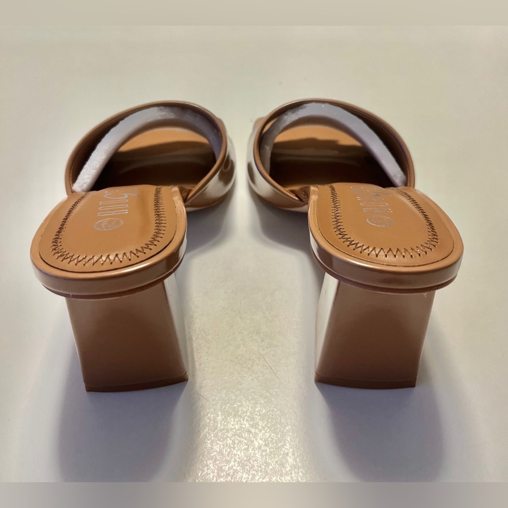 Rouge! Women’s Tan Bloqued heels, size 7.5 - Picture 7 of 9